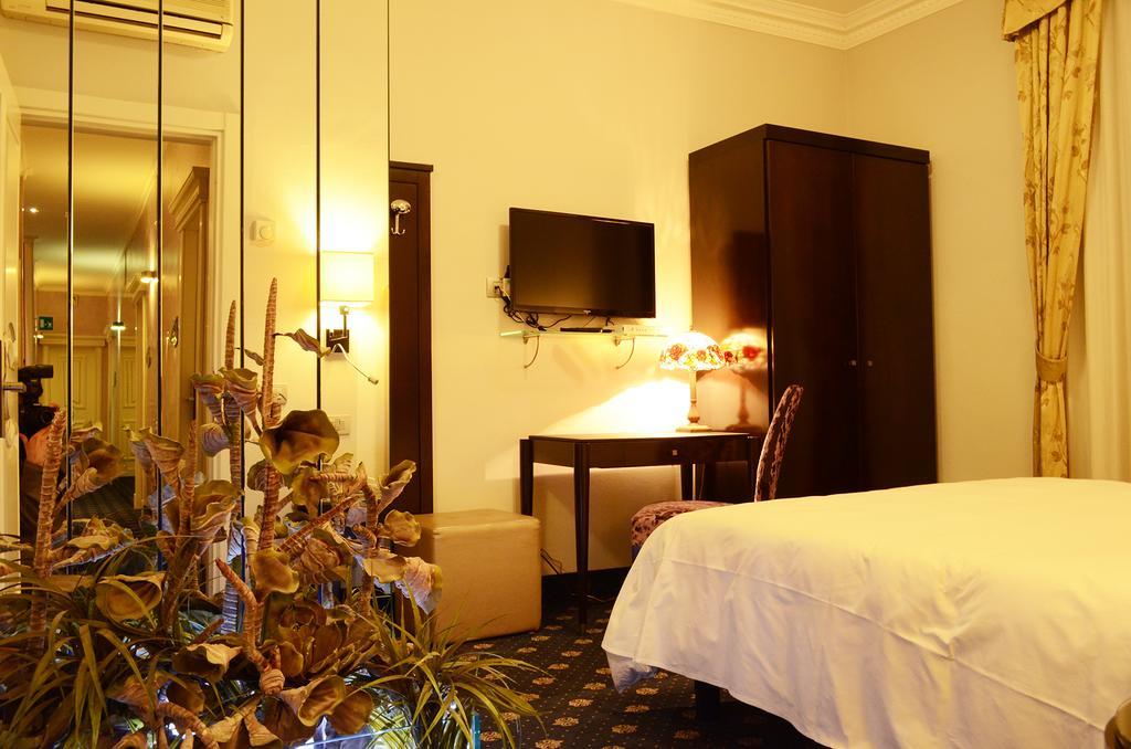 Sangallo Hotel Монте Сан Савино Екстериор снимка