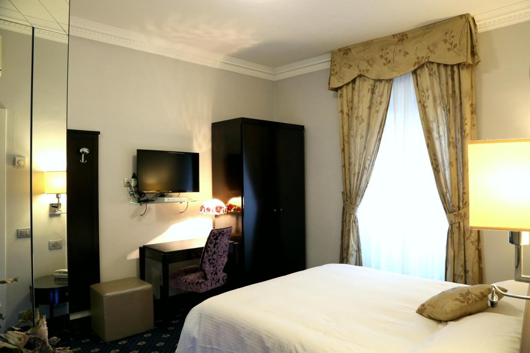 Sangallo Hotel Монте Сан Савино Екстериор снимка