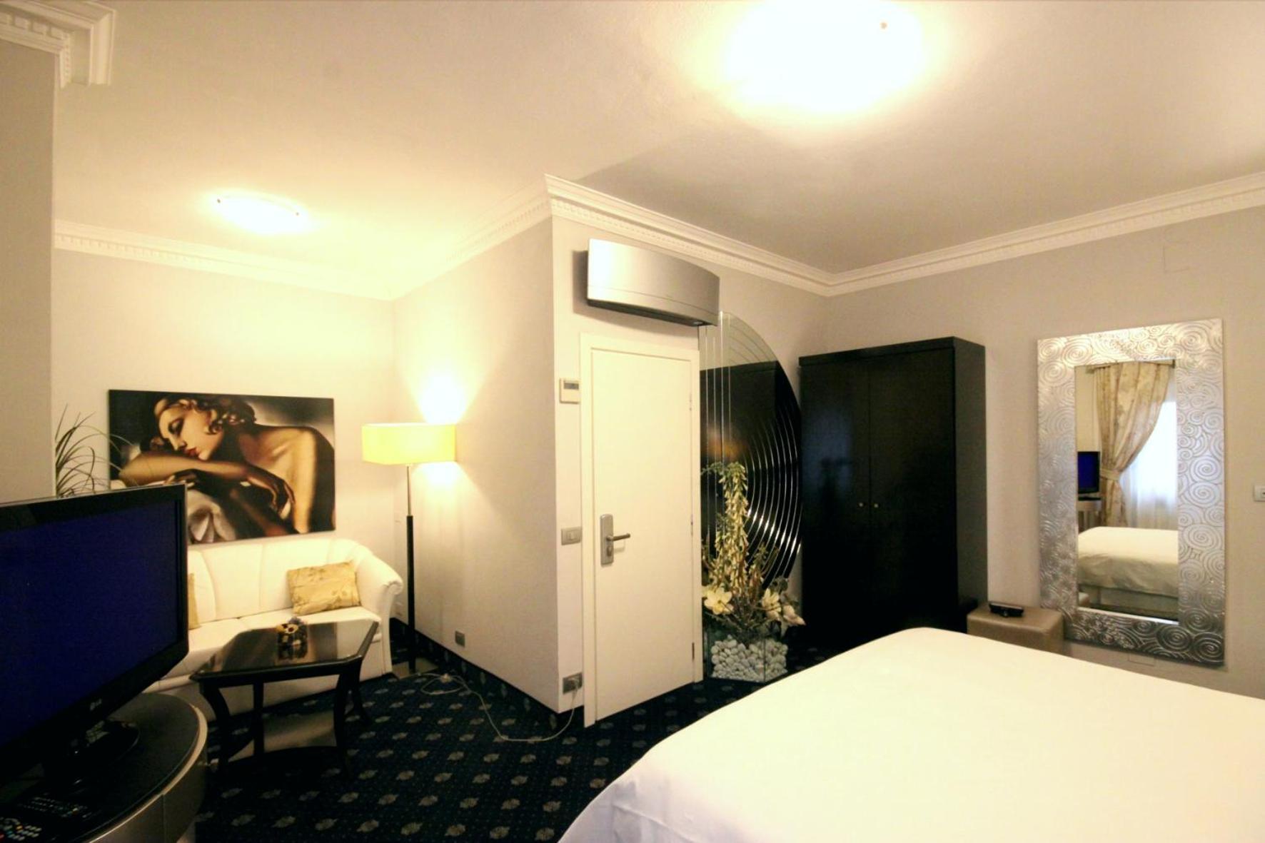 Sangallo Hotel Монте Сан Савино Стая снимка