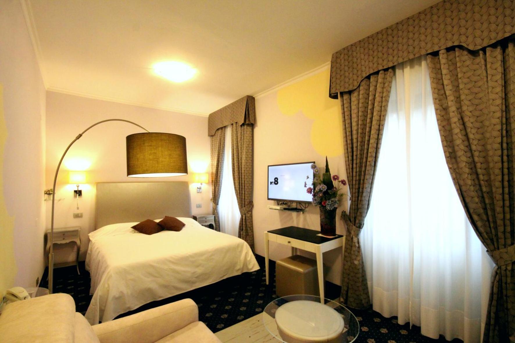 Sangallo Hotel Монте Сан Савино Стая снимка
