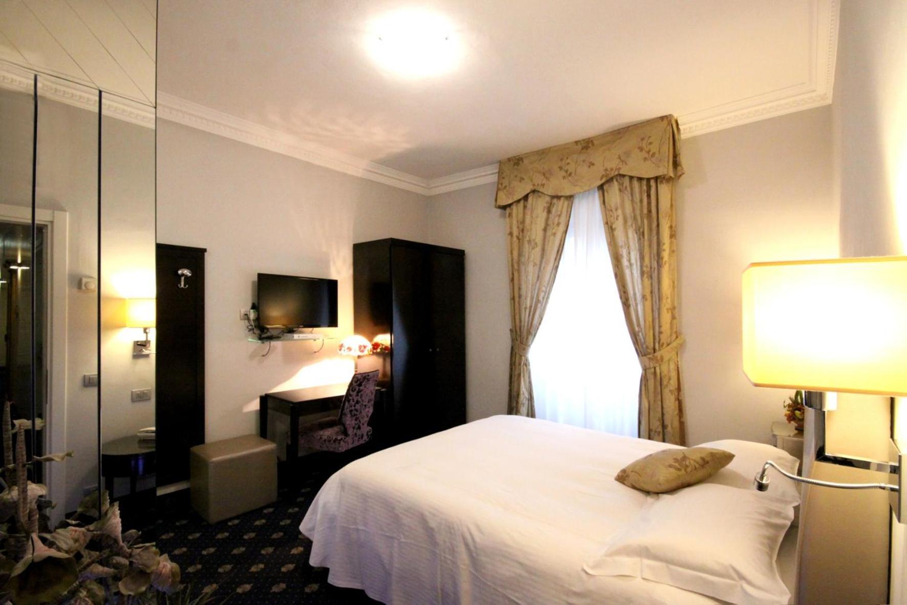 Sangallo Hotel Монте Сан Савино Стая снимка
