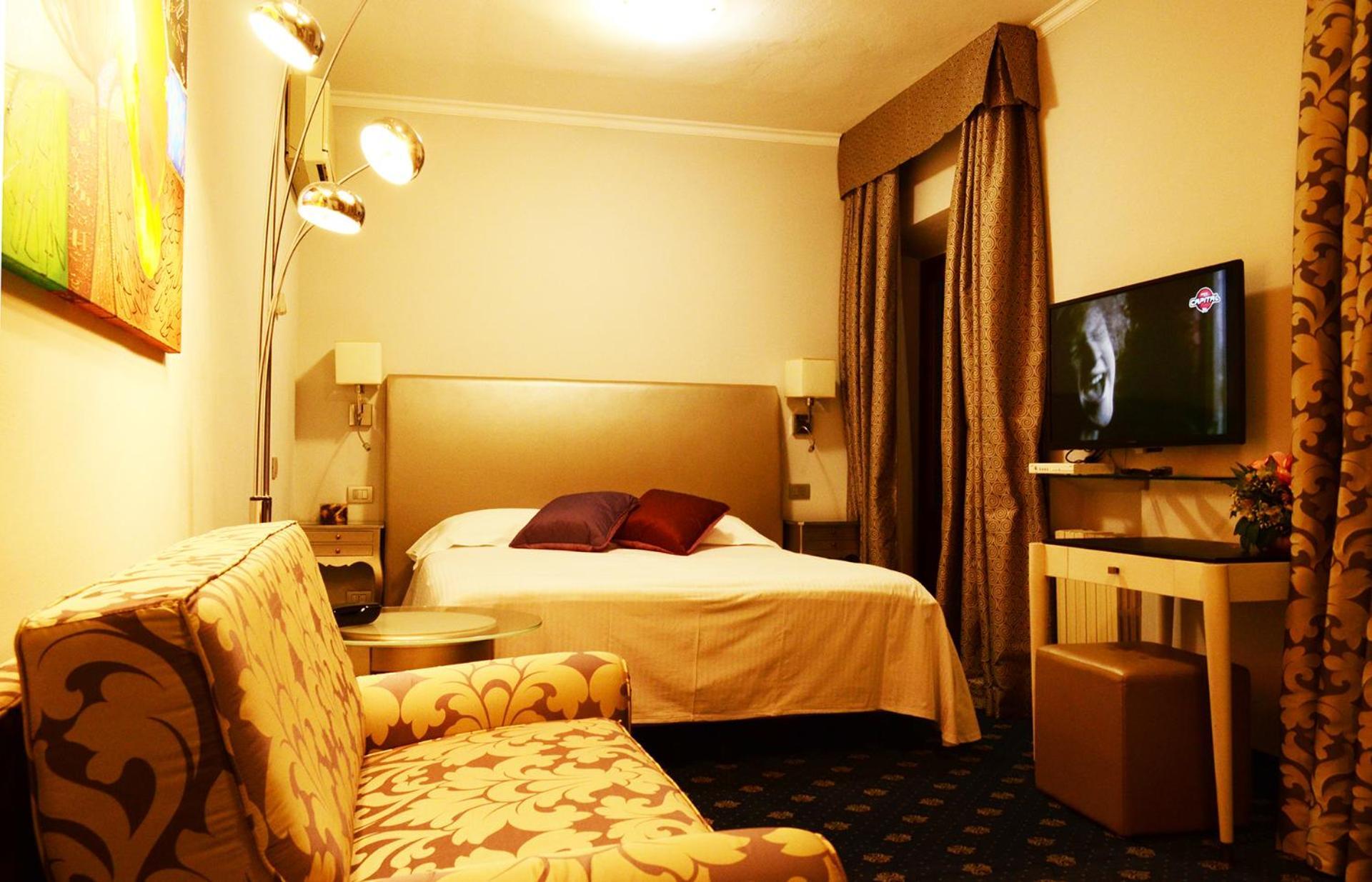 Sangallo Hotel Монте Сан Савино Стая снимка