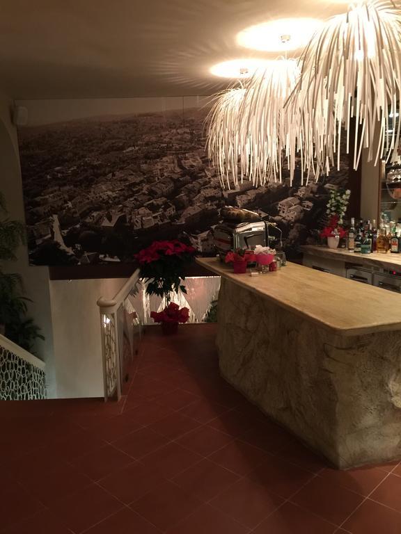 Sangallo Hotel Монте Сан Савино Екстериор снимка